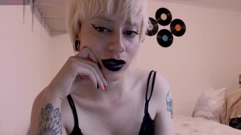 Cait online show from October 2025 04:26:01 AM