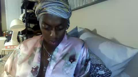 Amber White online show from November 2025 09:53:02 AM