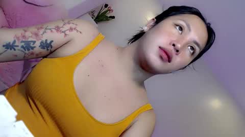 Julian online show from November 2025 06:59:02 PM