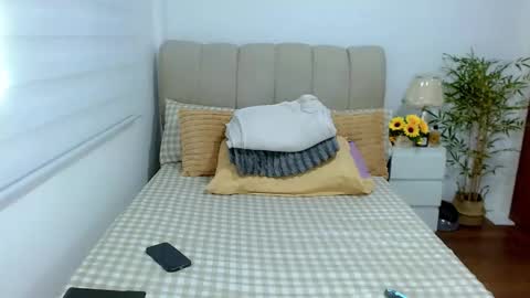 Graciella online show from October 2025 07:00:02 AM