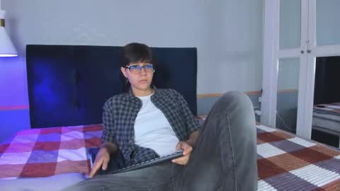 Maru online show from September 2025 08:10:01 PM