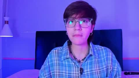 Snapshot of tsuki_maru chatting on February 2026 12:10:02 PM Maru online show from February 2026 12:10:02 PM