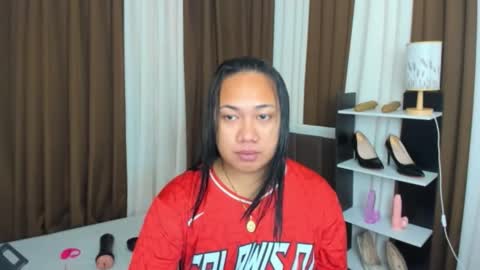 Karen Oquio online show from September 2025 11:23:02 AM