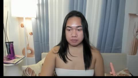 Karen Oquio online show from November 2025 04:58:02 PM