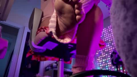 MOCHI NEXT DOOR online show from November 2025 05:34:01 PM