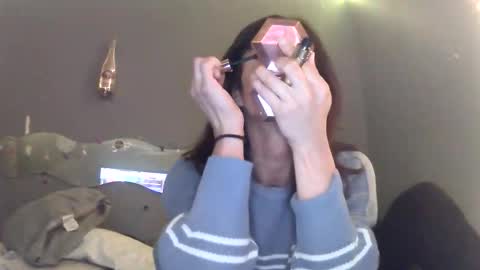 tsvickyyvee online show from May 2026 09:59:01 AM