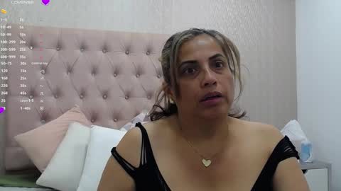 Snapshot of tugochita chatting on February 2025 07:49:01 PM TuGochita online show from February 2025 07:49:01 PM