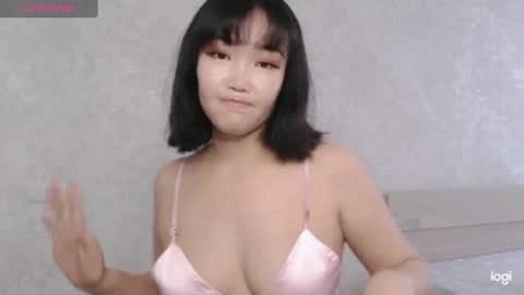 Snapshot of tumilio chatting on July 2026 04:39:02 AM TumiLio online show from July 2026 04:39:02 AM