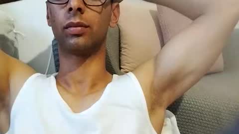 TunisienSexyGuy online show from April 2026 05:28:01 PM