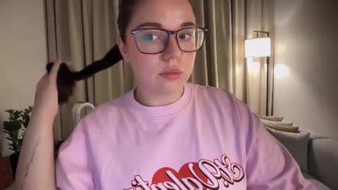 Snapshot of tutti_frutti_ chatting on July 2026 08:27:02 PM Ariana online show from July 2026 08:27:02 PM