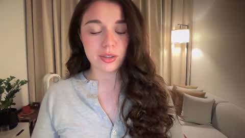 Snapshot of tutti_frutti_ chatting on July 2026 08:11:02 PM Ariana online show from July 2026 08:11:02 PM