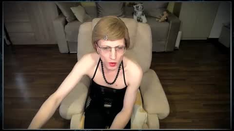 Clementine online show from November 2025 08:49:01 AM