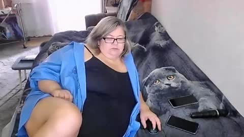 Lana online show from September 2025 12:10:01 AM