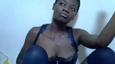 Twerlie online show from April 2026 04:49:01 PM