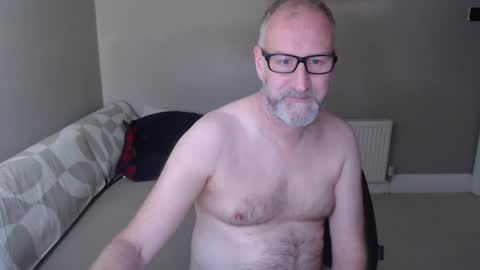 twilightchilli online show from April 2026 02:50:01 PM