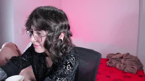 Eve  Lili online show from October 2025 12:18:02 AM