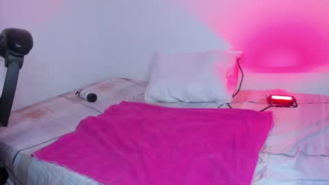 Eve  Lili online show from June 2026 12:32:02 AM