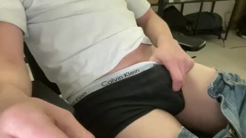 twink27844711 online show from February 2025 07:10:01 PM