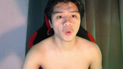 Snapshot of twink_blaze chatting on March 2026 10:33:02 AM BLAZE online show from March 2026 10:33:02 AM