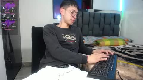 Snapshot of twink_daren chatting on January 2025 06:25:01 PM Mr Daren online show from January 2025 06:25:01 PM