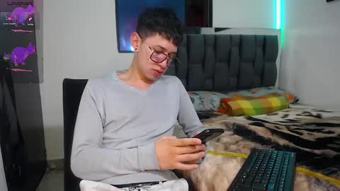 Snapshot of twink_daren chatting on January 2025 06:09:02 PM Mr Daren online show from January 2025 06:09:02 PM