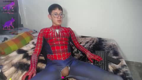 Snapshot of twink_daren chatting on February 2025 12:07:01 AM Mr Daren online show from February 2025 12:07:01 AM