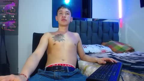 Snapshot of twink_daren chatting on February 2025 12:37:01 AM Mr Daren online show from February 2025 12:37:01 AM