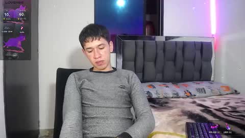 Snapshot of twink_daren chatting on March 2025 05:39:02 PM Mr Daren online show from March 2025 05:39:02 PM