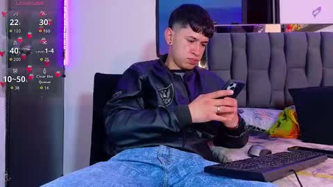 Snapshot of twink_daren chatting on September 2025 04:50:01 PM Mr Daren online show from September 2025 04:50:01 PM