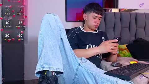 Snapshot of twink_daren chatting on September 2025 05:47:02 PM Mr Daren online show from September 2025 05:47:02 PM