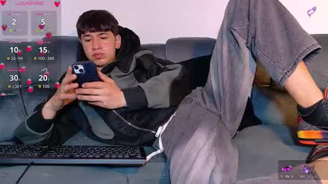 Snapshot of twink_daren chatting on October 2025 05:21:02 PM Mr Daren online show from October 2025 05:21:02 PM