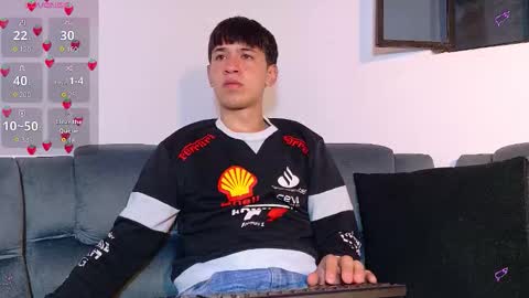 Snapshot of twink_daren chatting on October 2025 05:46:02 PM Mr Daren online show from October 2025 05:46:02 PM