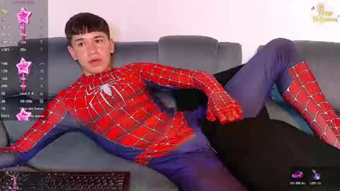 Snapshot of twink_daren chatting on October 2025 08:09:02 PM Mr Daren online show from October 2025 08:09:02 PM