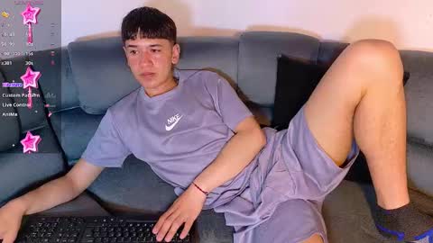Snapshot of twink_daren chatting on November 2025 06:40:02 PM Mr Daren online show from November 2025 06:40:02 PM