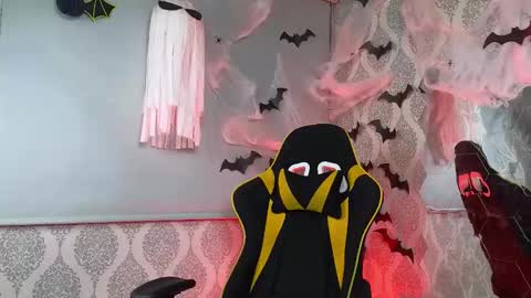 Dani online show from October 2025 07:36:02 PM