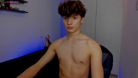 Snapshot of twink_dream__ chatting on May 2026 03:02:02 AM jhony online show from May 2026 03:02:02 AM