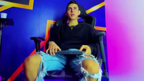 twink_scott19 online show from November 2025 04:49:01 AM