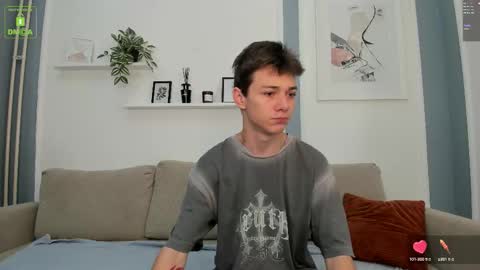 Snapshot of twinkguy_slim chatting on September 2025 04:17:01 PM Viego Pattel online show from September 2025 04:17:01 PM