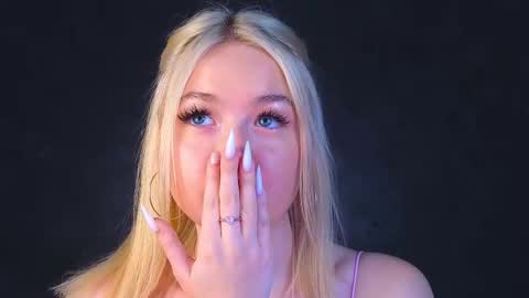 twinklefluff online show from March 2025 09:24:02 AM