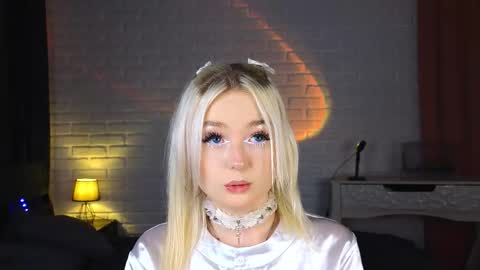 twinklefluff online show from September 2025 03:55:02 PM