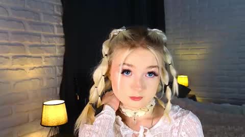 twinklefluff online show from October 2025 04:05:01 PM