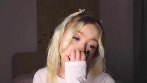 twinklefluff online show from January 2026 05:07:01 PM