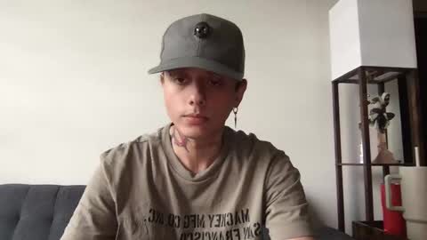 Derrick online show from September 2025 05:14:02 PM