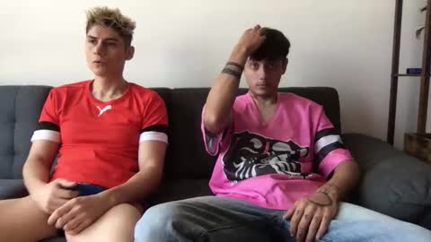 Derrick online show from November 2025 05:29:02 PM