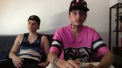 Derrick online show from November 2025 06:08:01 PM