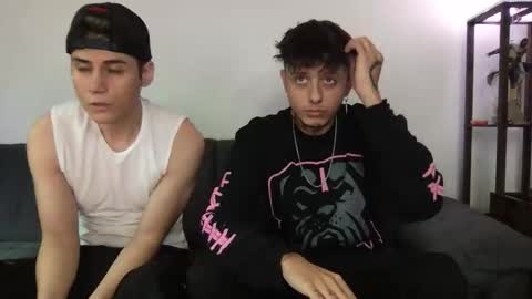 Derrick online show from November 2025 07:07:02 PM