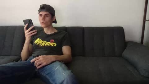 Derrick online show from January 2026 06:42:02 PM