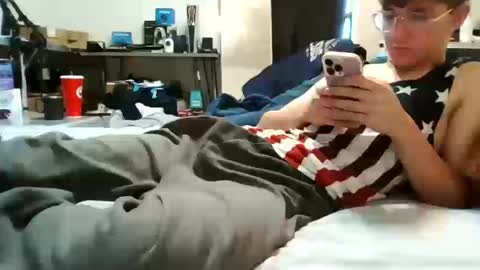 Snapshot of twinktools chatting on October 2025 03:01:02 PM shytwink online show from October 2025 03:01:02 PM