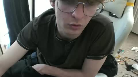 Snapshot of twinktools chatting on January 2026 07:15:01 PM shytwink online show from January 2026 07:15:01 PM