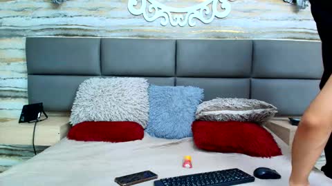 twinslovers_ online show from October 2025 07:54:01 PM